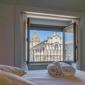 La Finestra Sul Duomo Couette-café Catane